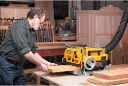 Two-speed planer DeWALT2